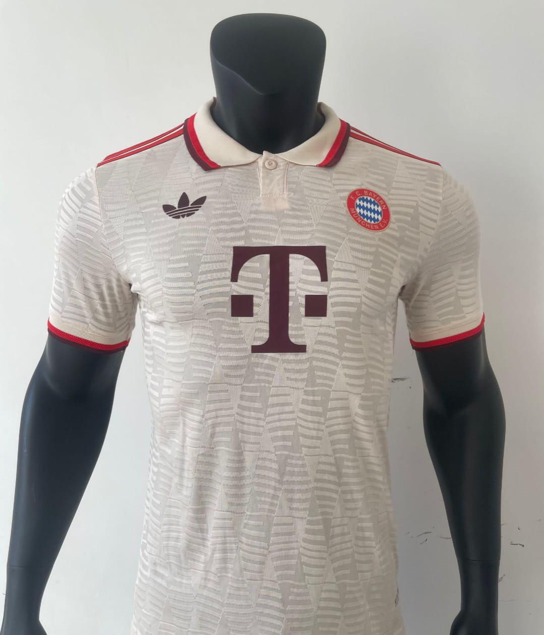 Bayern away 24/25