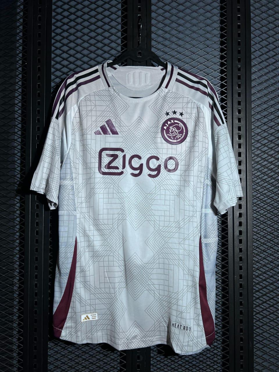 Ajax away 25/26