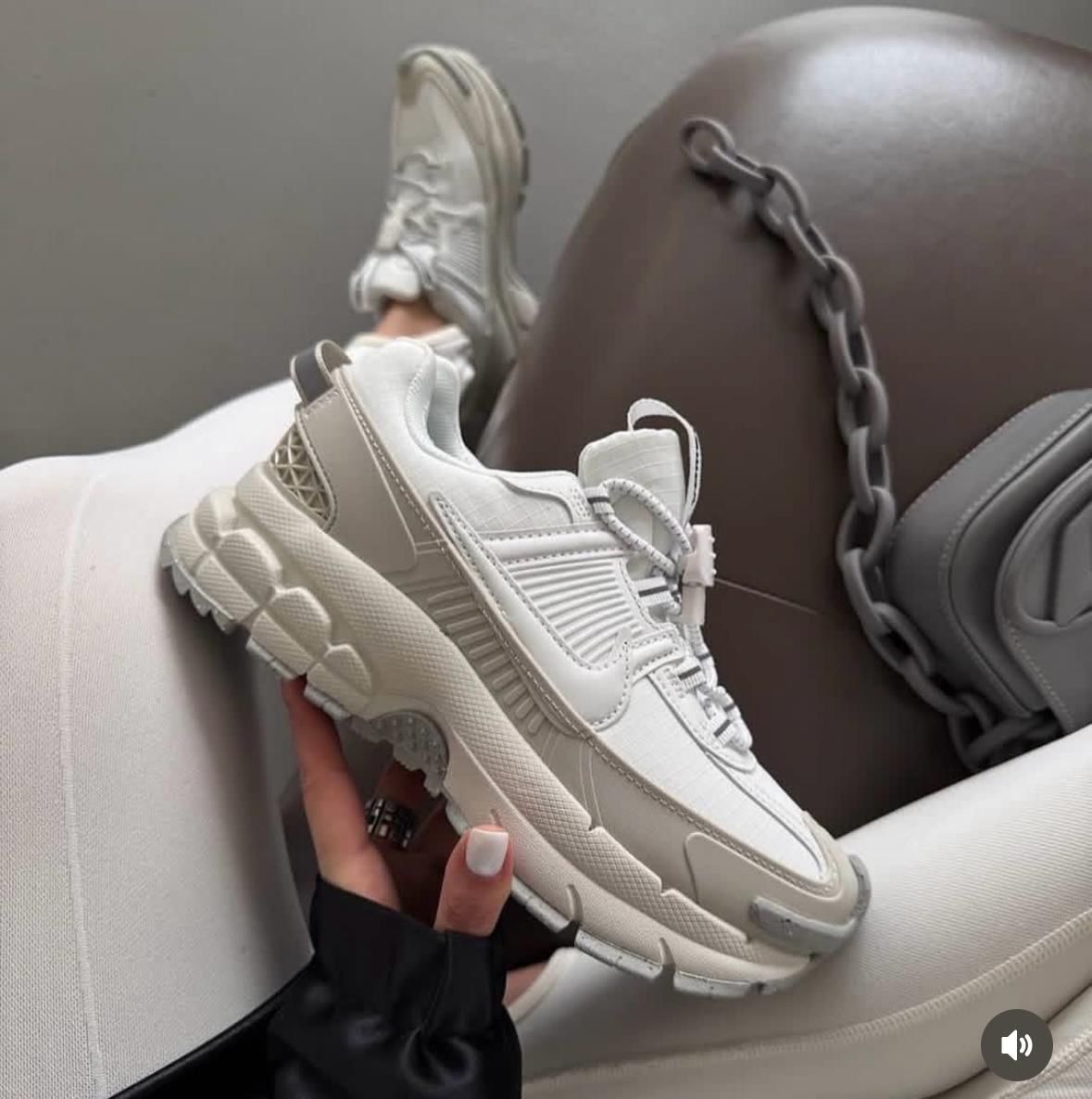 Nike zoom vomero 5