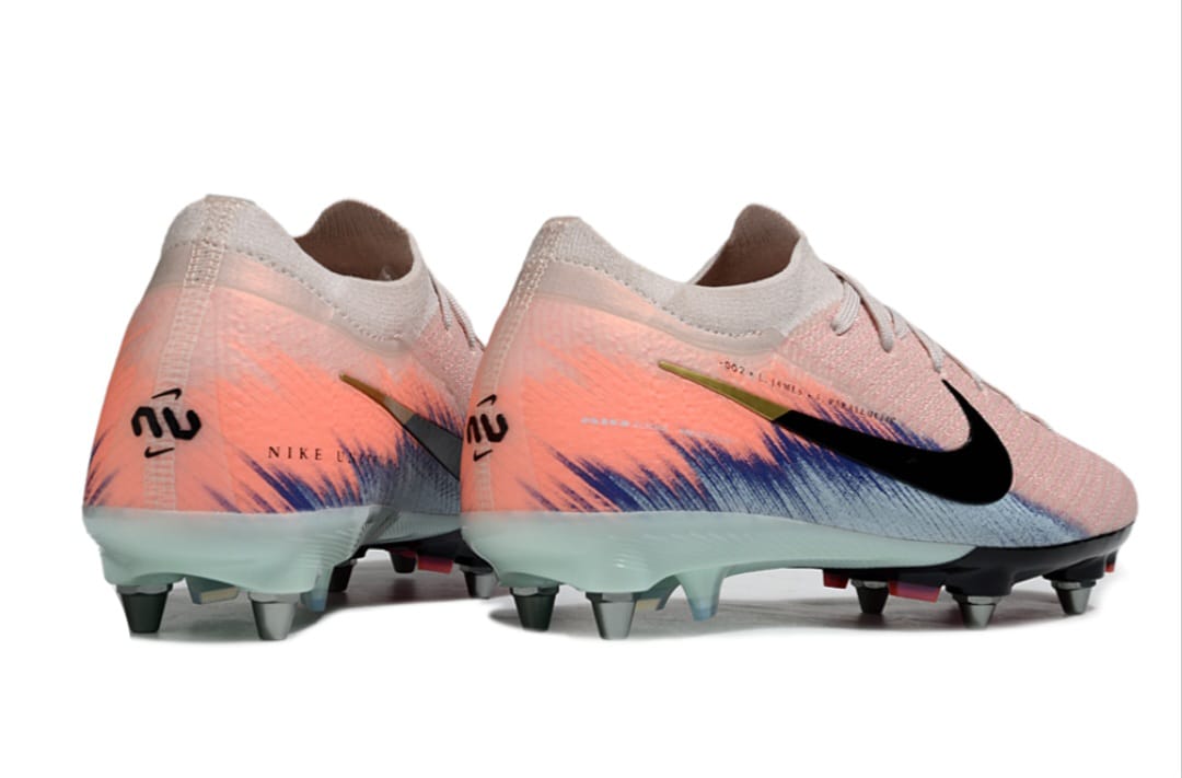 Nike Vapour 16