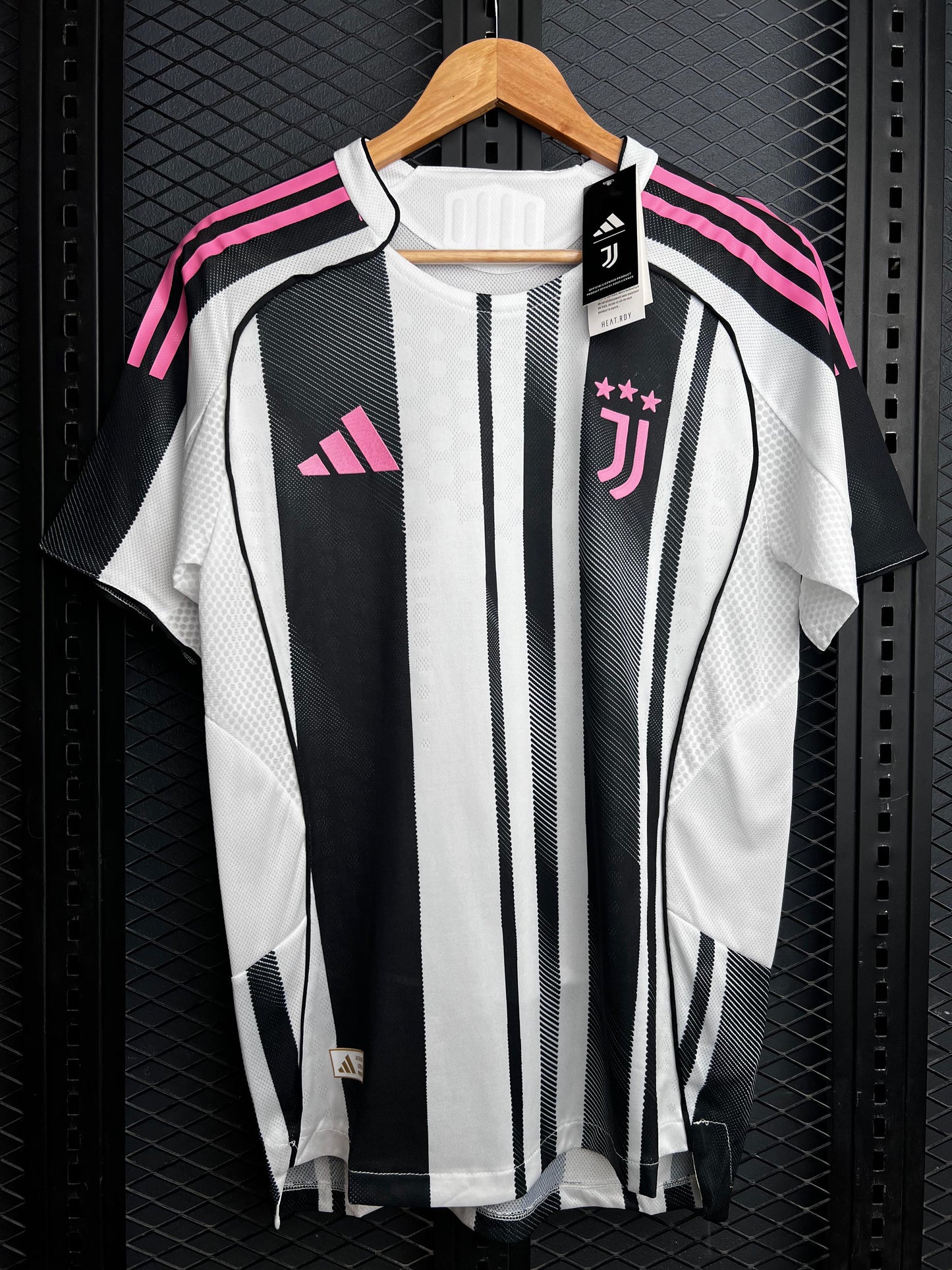 Juventus home 25/26