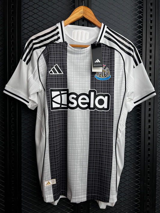 Newcastle home 25/26